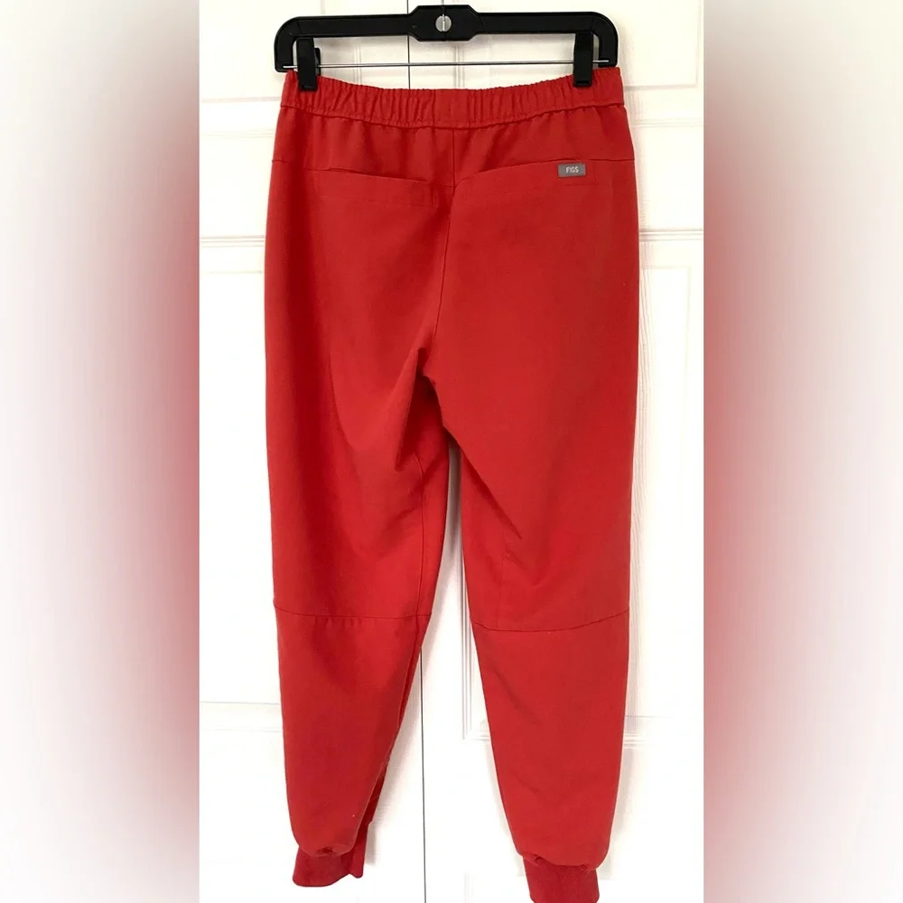 Figs Scrubs Pants Men's Tansen Joggers Scrub Pants Coral Clay size XS Short